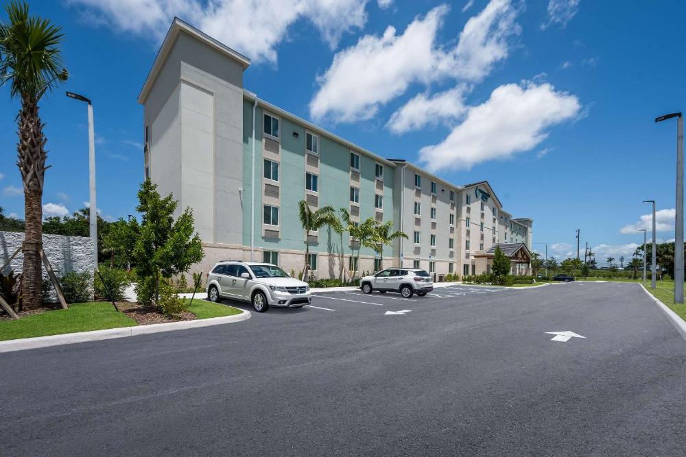 WoodSpring Suites West Palm Beach